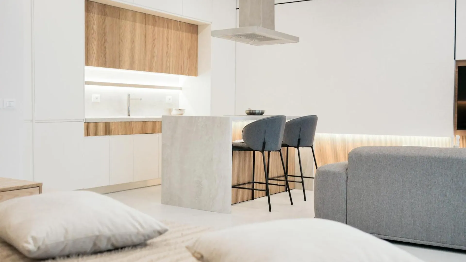 Ovis Luxury Seaside Apartment Vlore