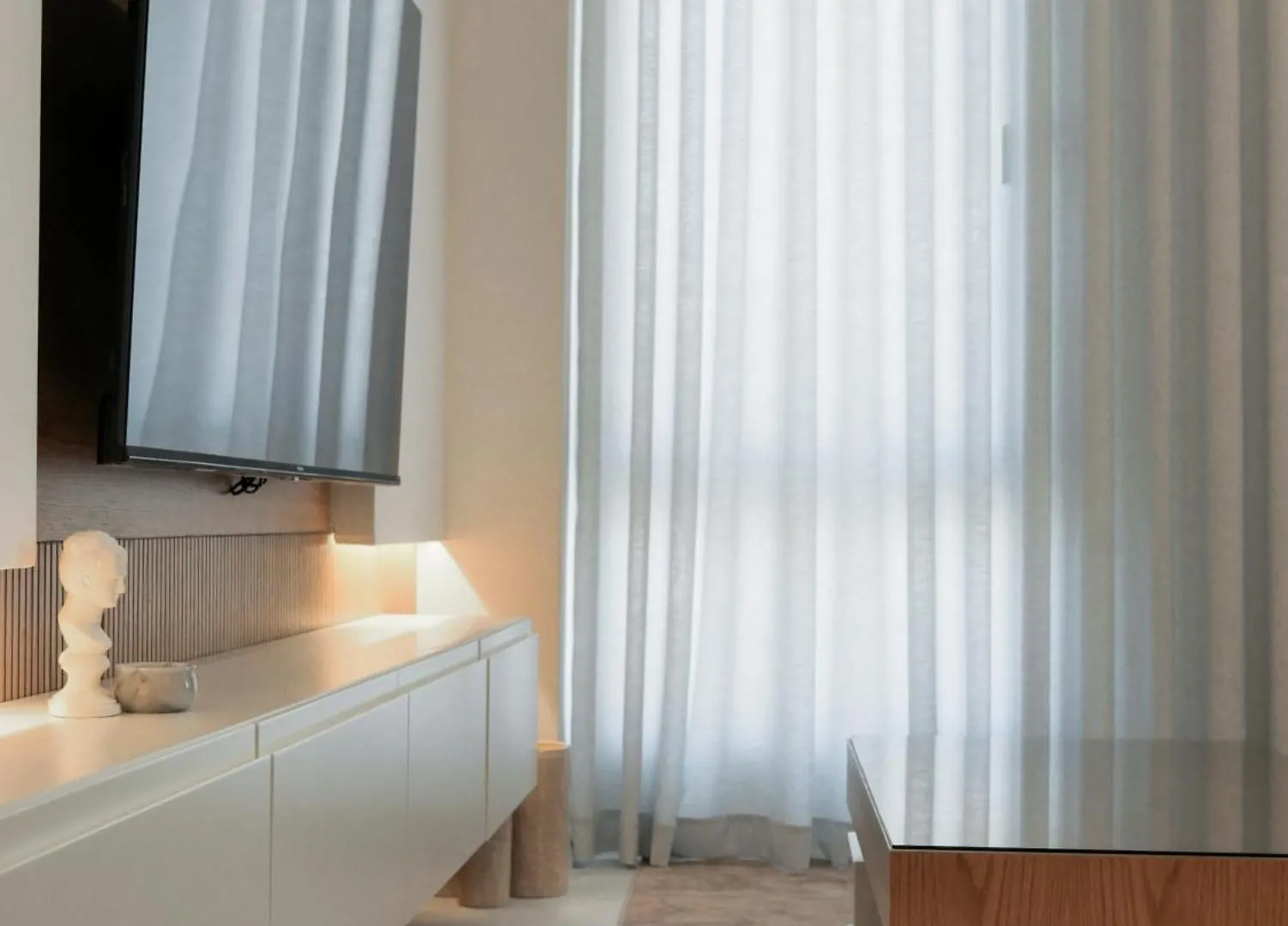 Ovis Luxury Seaside Apartment Vlore