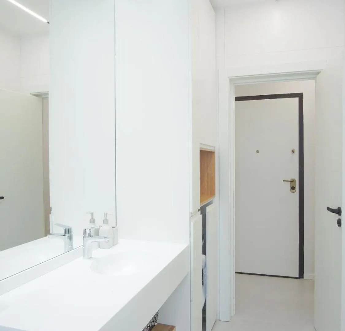 Ovis Luxury Seaside Apartment Vlore
