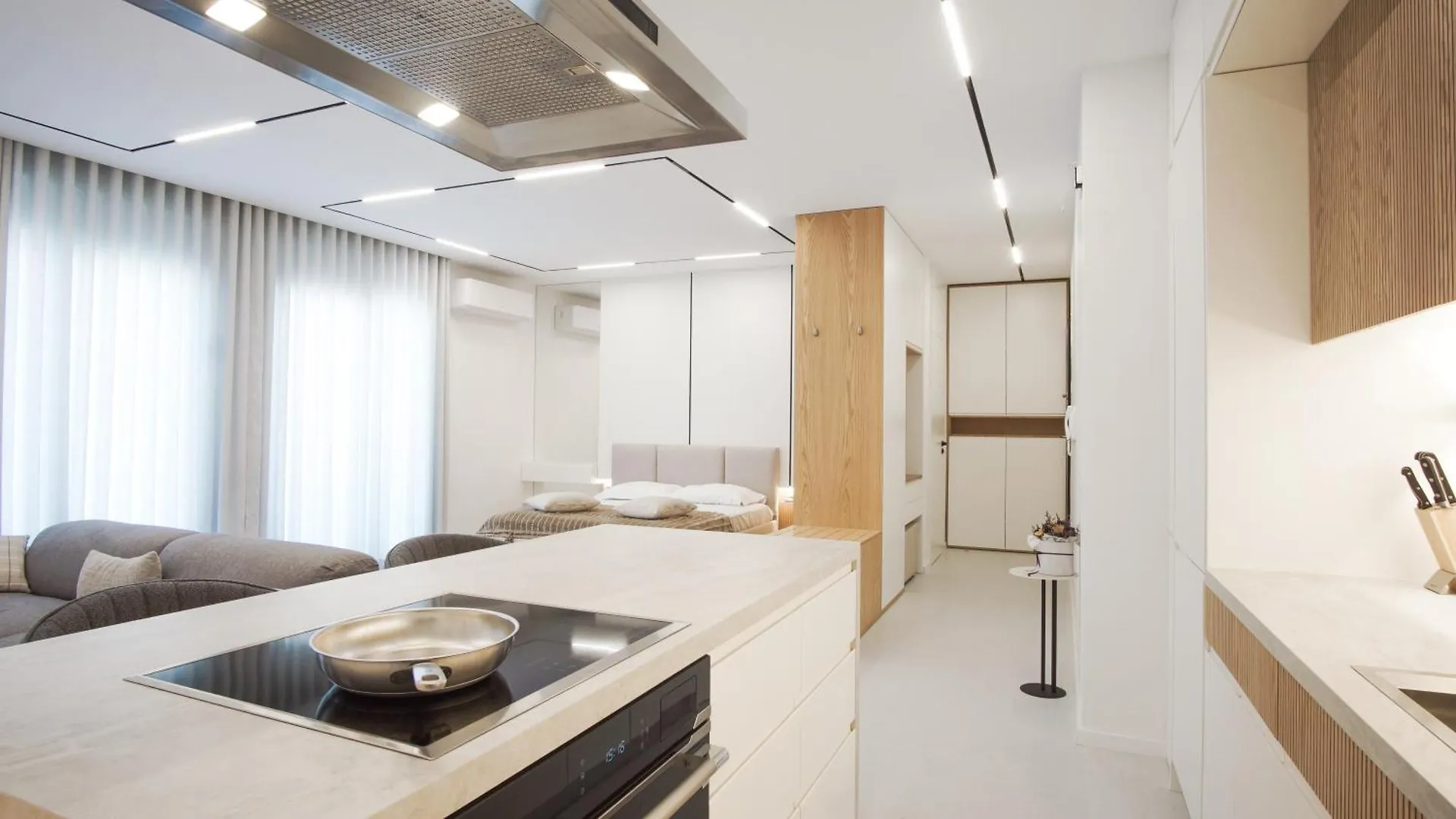Ovis Luxury Seaside Apartment Vlore