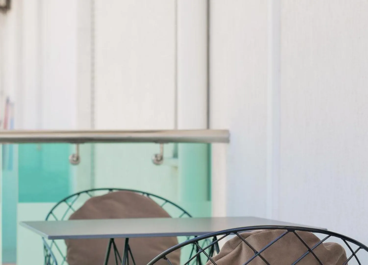 Ovis Luxury Seaside Apartment Vlore
